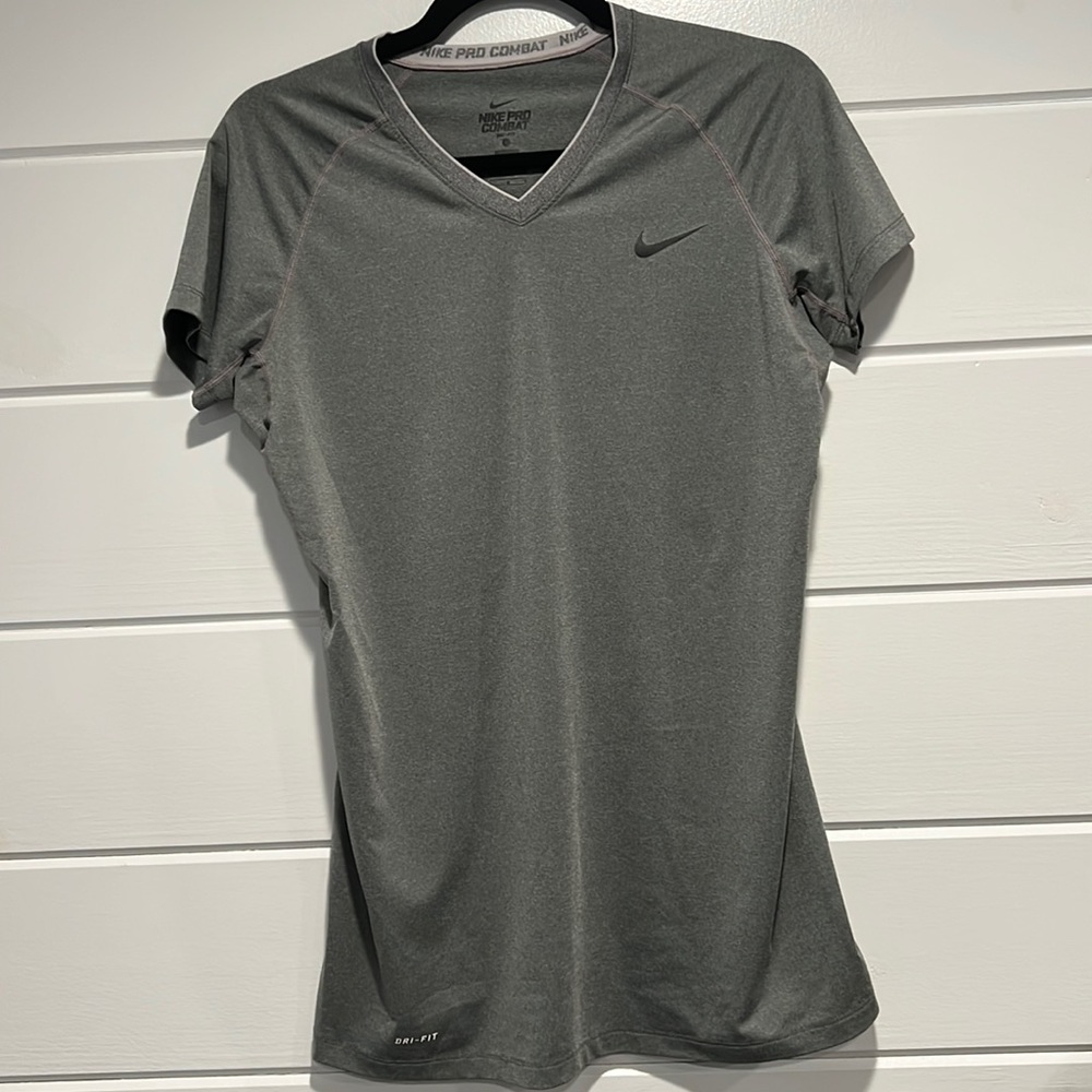 Top - Nike